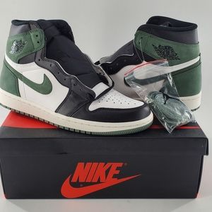 Nike Air Jordan 1 Retro High OG 555088 135 Size 9